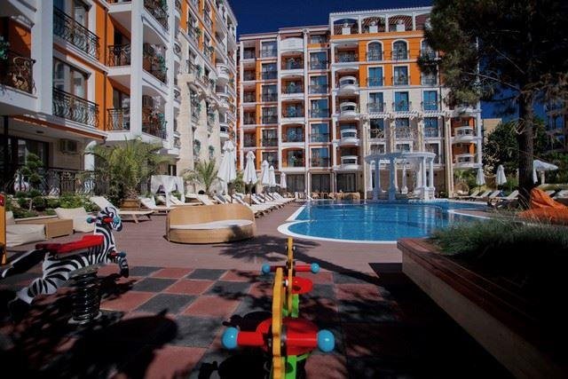 Napospart utazás Harmony Palace