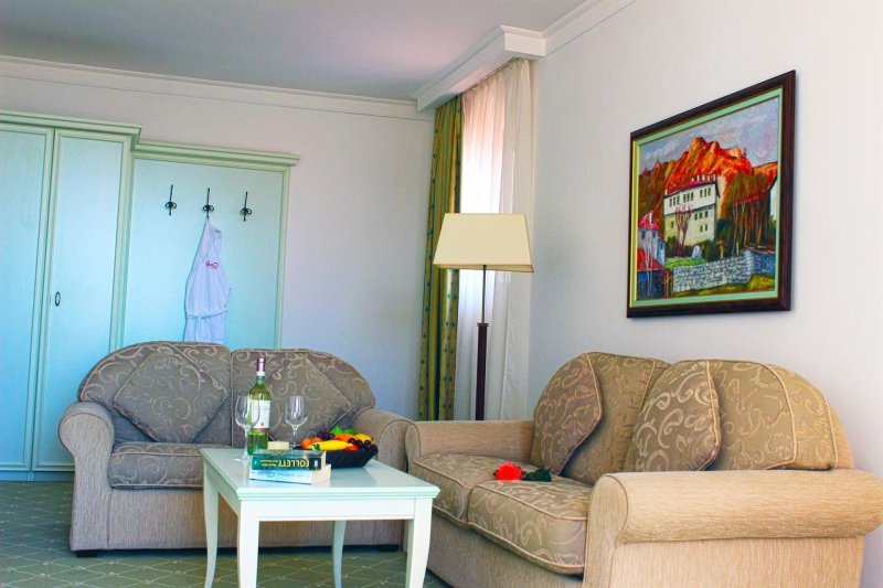 Napospart utazás Helena Park (ex. Royal Palace Helena Park)