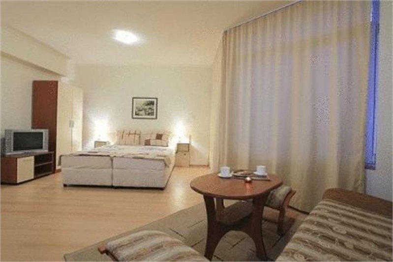 Napospart utazás Holiday Complex Rainbow 2