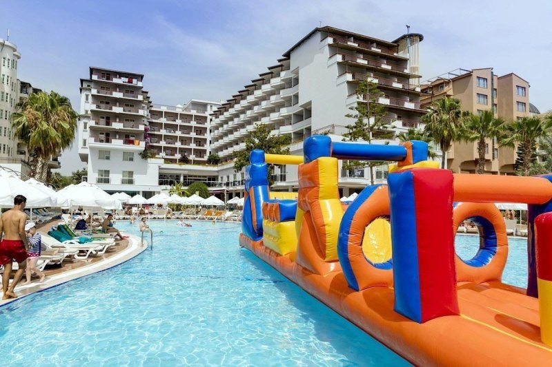 Alanya utazás Holiday Park Resort