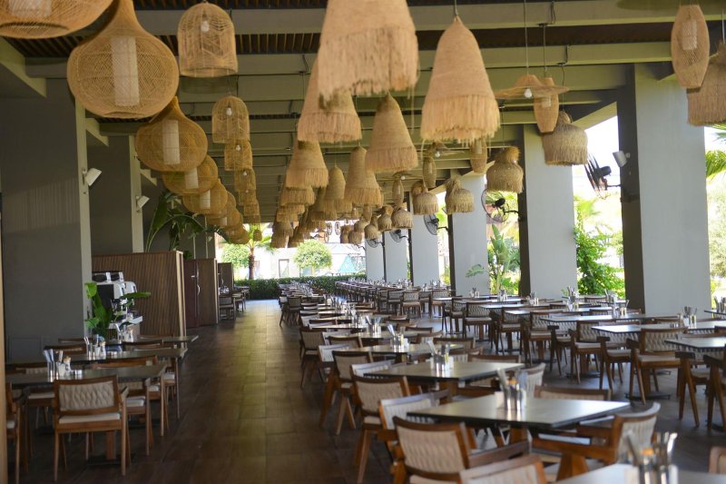 Jacaranda Luxury Side