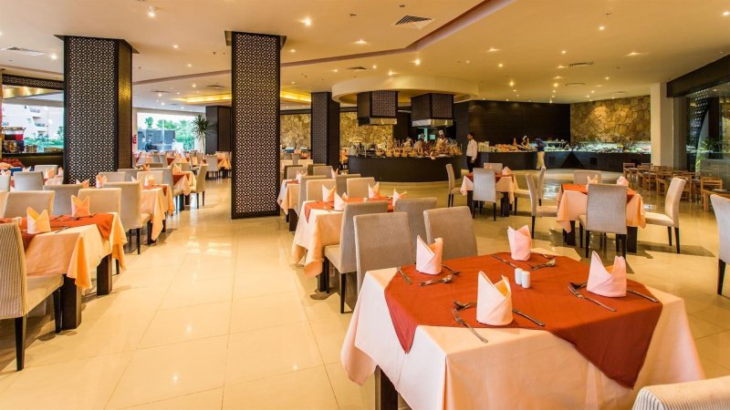 Hurghada utazás Jasmine Palace Resort & Spa