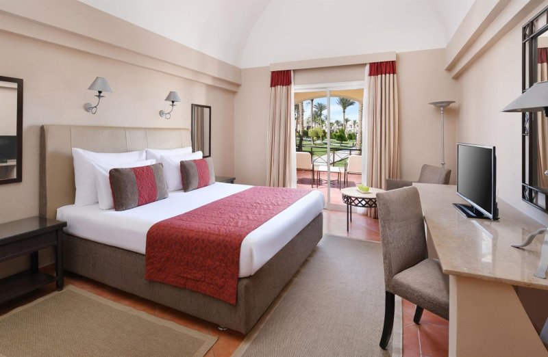 Hurghada utazás Jaz Makadina