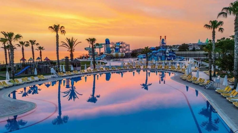 Alanya utazás Justiniano Club Park Conti