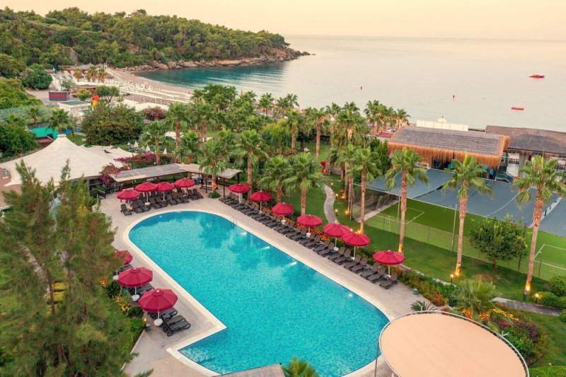 Alanya utazás Justiniano Deluxe Resort