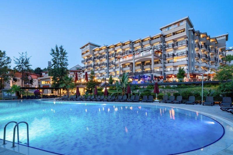 Alanya utazás Justiniano Deluxe Resort