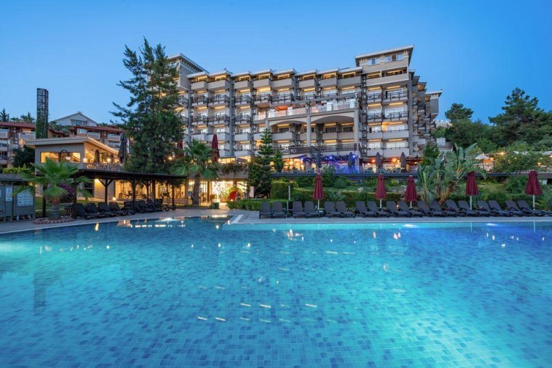 Alanya utazás Justiniano Deluxe Resort