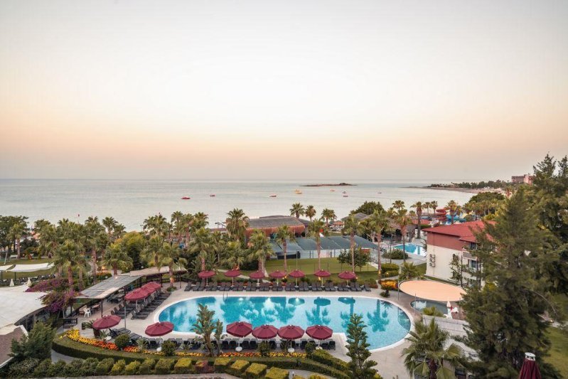 Alanya utazás Justiniano Deluxe Resort