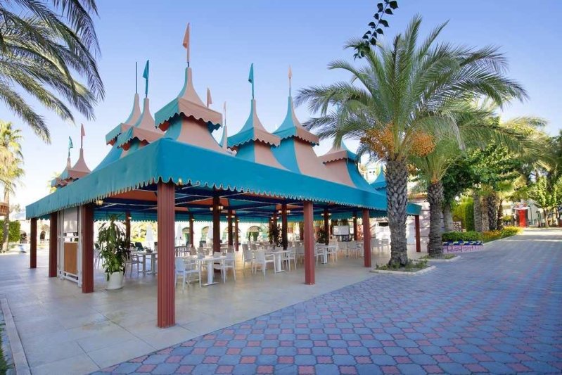 Side utazás Kamelya Aishen K Club