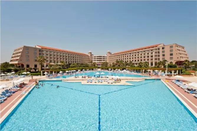 Kaya Belek Belek