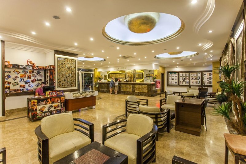 Alanya utazás Kleopatra Ada Hotel