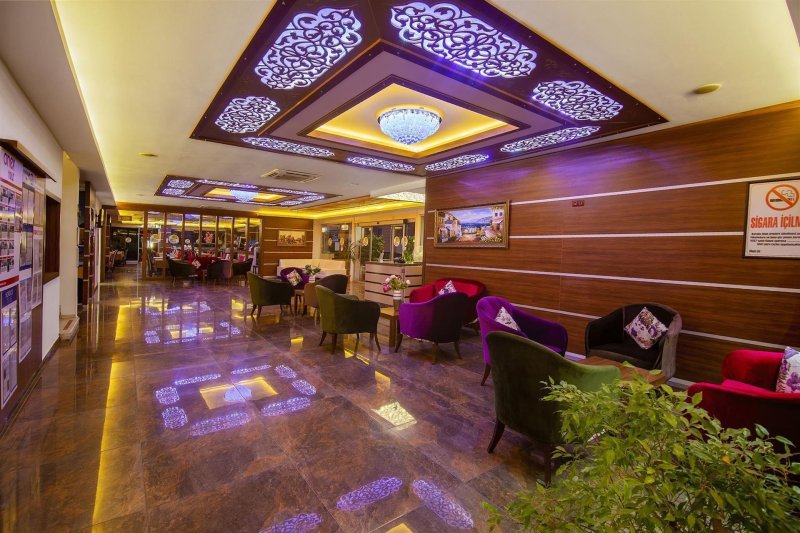 Alanya utazás Kleopatra Blue Hawaii