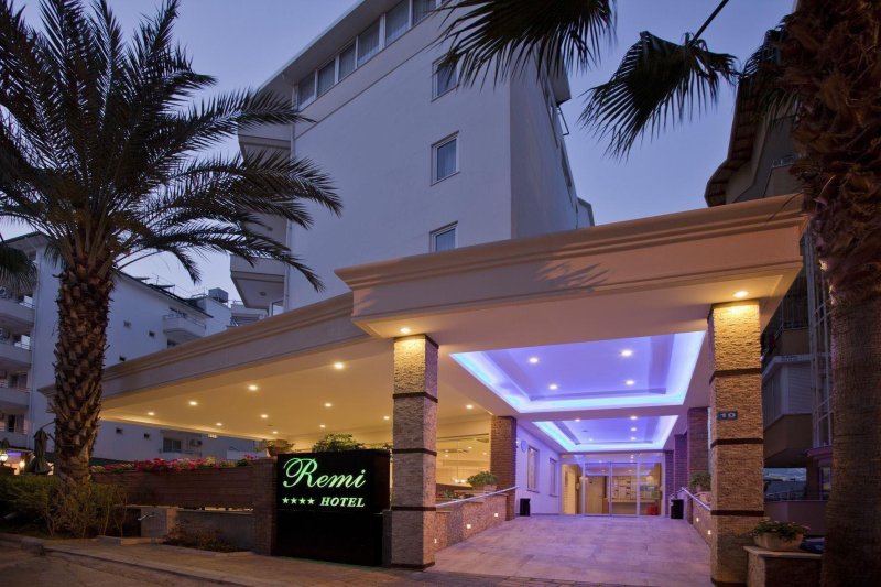 Alanya utazás Kleopatra Remi Hotel