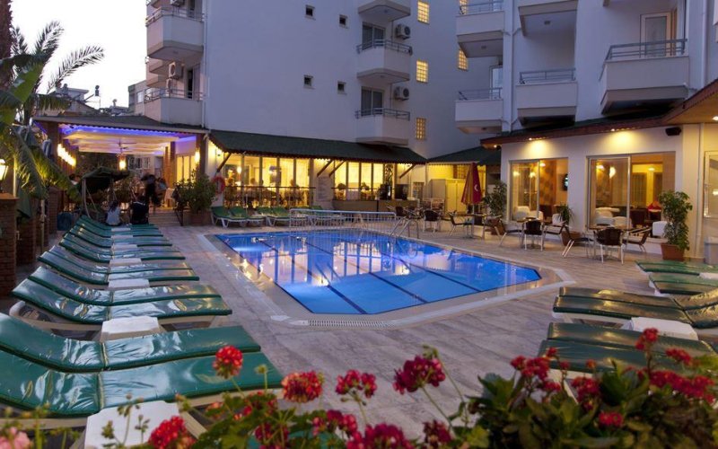 Alanya utazás Kleopatra Remi Hotel