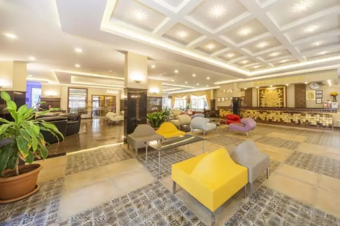 Kleopatra Royal Palm Alanya