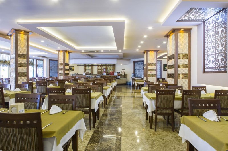 Alanya utazás Kleopatra Royal Palm