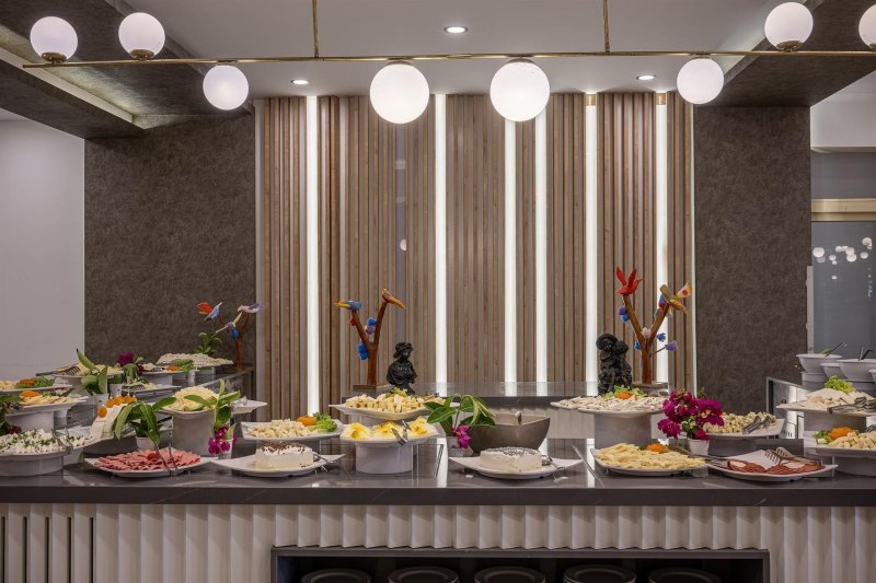 Kemer utazás L'oceanica Beach Resort Hotel