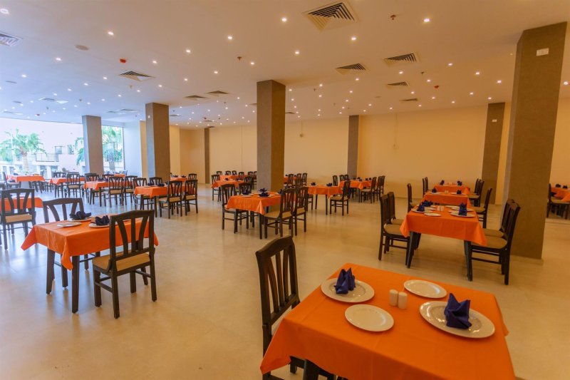 Hurghada utazás La Rosa Waves Beach Resort & Aqua Park