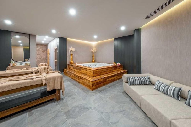 Side utazás Lago Hotel