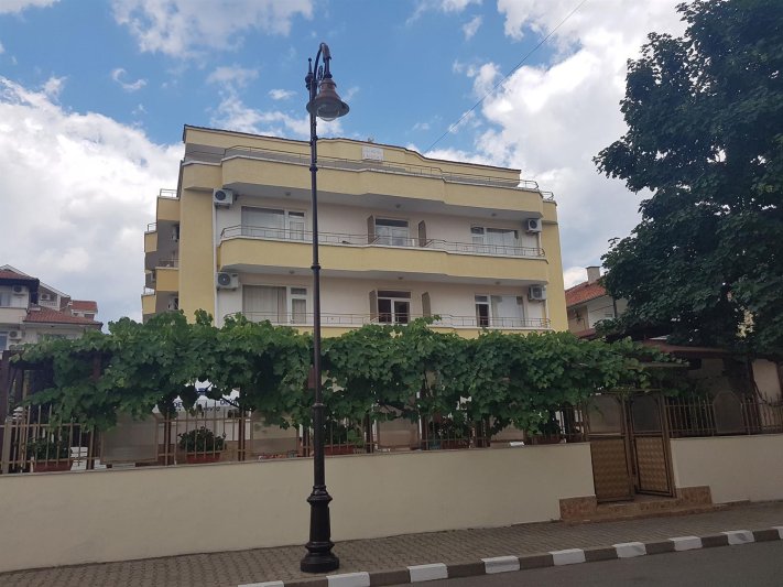 Napospart utazás Larisa Hotel