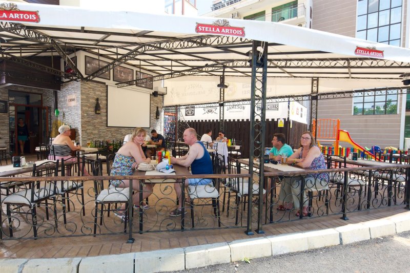 Napospart utazás Lira