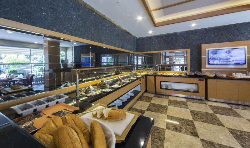 Alanya utazás Lonicera City Kleopatra