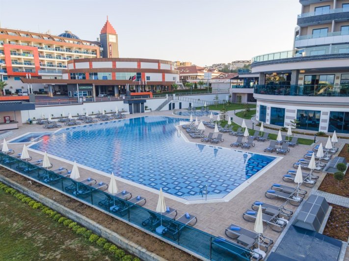 Alanya utazás Lonicera Premium