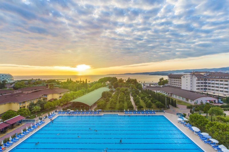 Alanya utazás Lonicera Resort