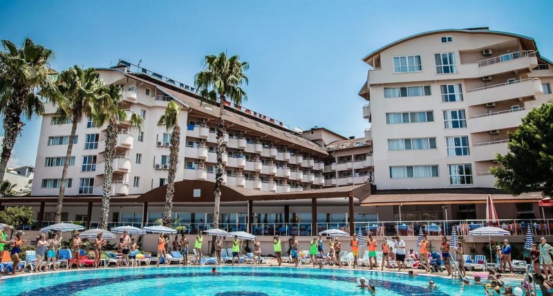 Alanya utazás Lonicera World Hotel