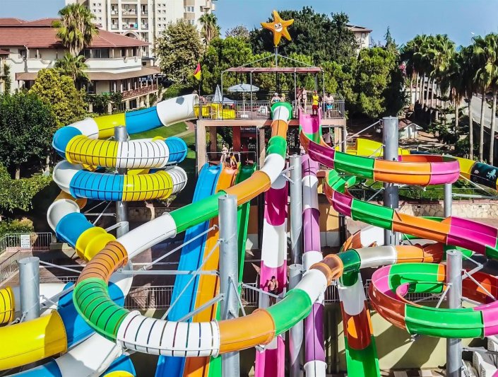 Alanya utazás Lonicera World Hotel