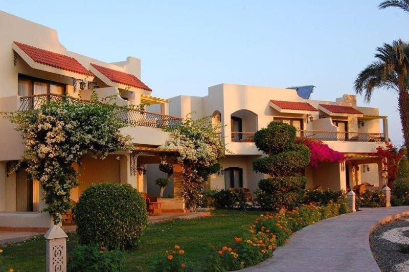 Hurghada utazás Lotus Bay Beach Resort