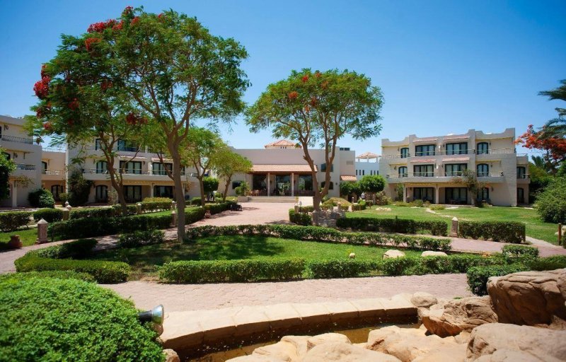 Hurghada utazás Lotus Bay Beach Resort