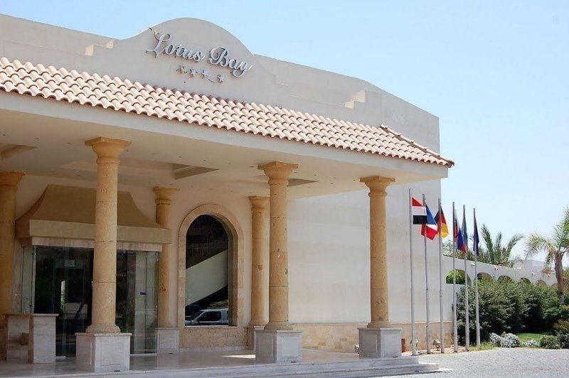 Hurghada utazás Lotus Bay Beach Resort