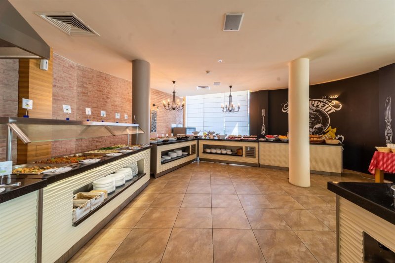 Napospart utazás Marina Holiday Club