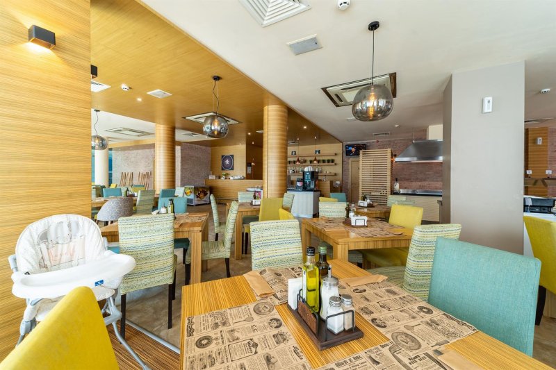 Napospart utazás Marina Holiday Club