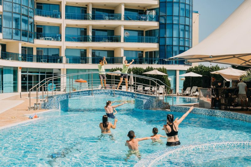 Napospart utazás Marina Holiday Club