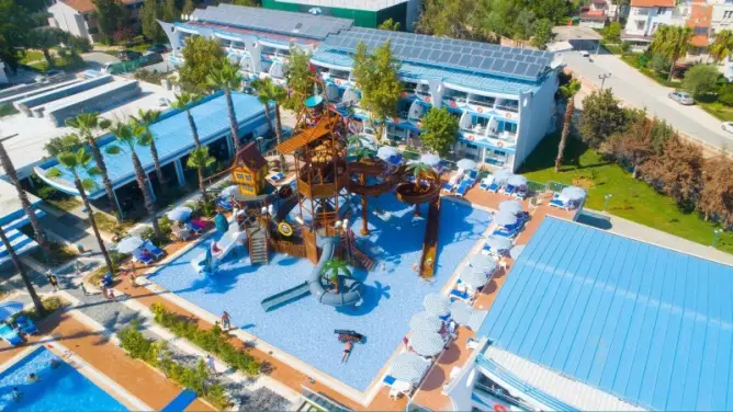 Marine Family Club Beach Hotel Side