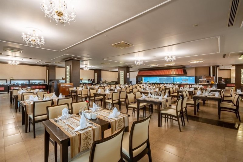 Antalya utazás Megasaray Westbeach