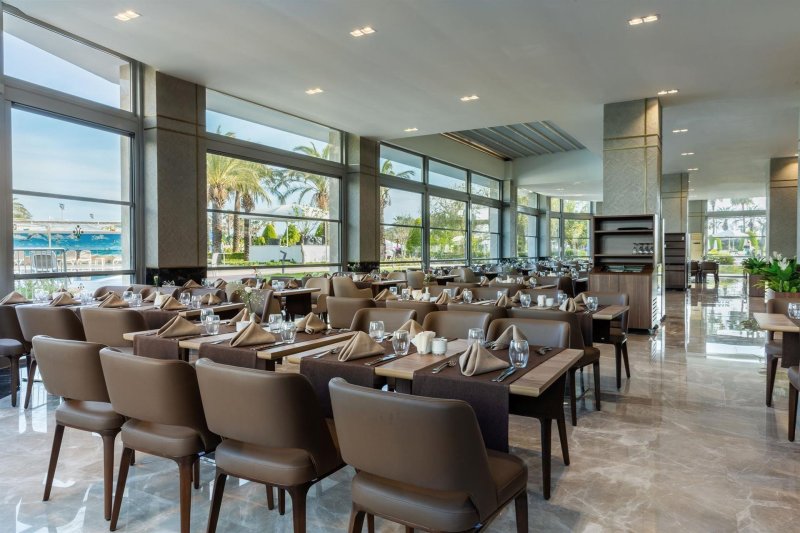 Antalya utazás Miracle Resort Hotel