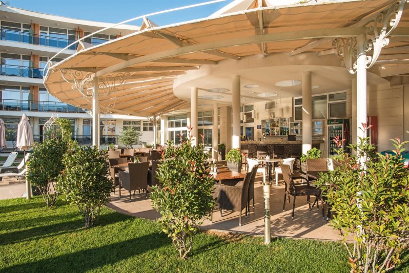 Napospart utazás Miramar Hotel