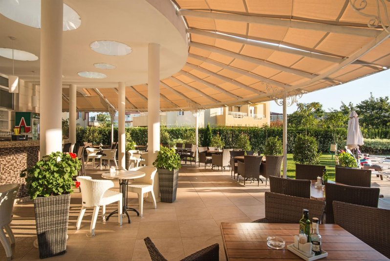 Napospart utazás Miramar Hotel