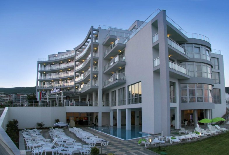 Napospart utazás Moonlight Hotel