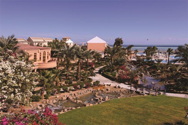 Hurghada utazás Movenpick Resort & Spa
