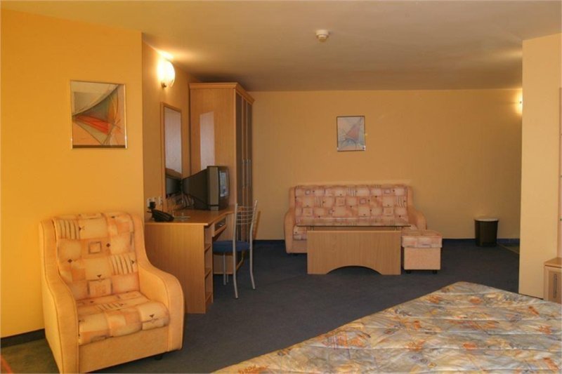 Napospart utazás Nessebar Beach