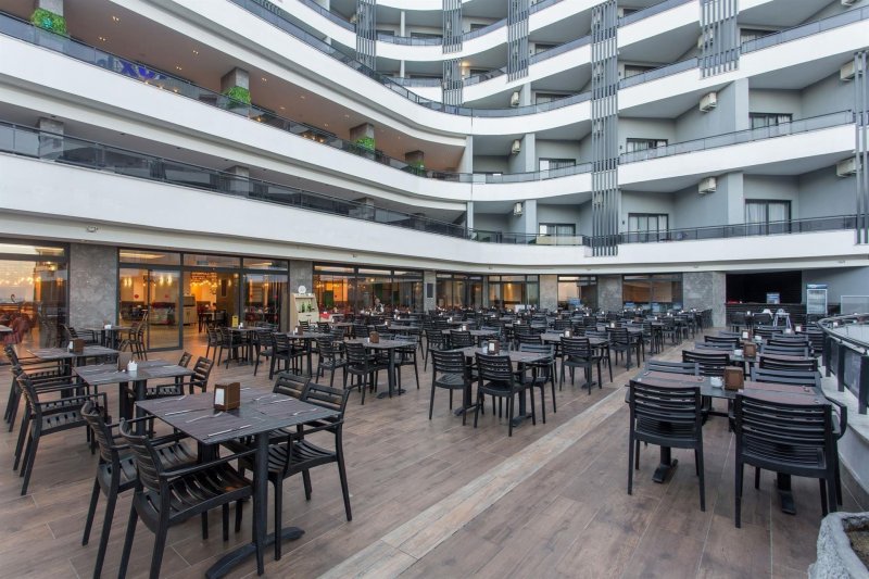 Alanya utazás Noxinn Deluxe Hotel