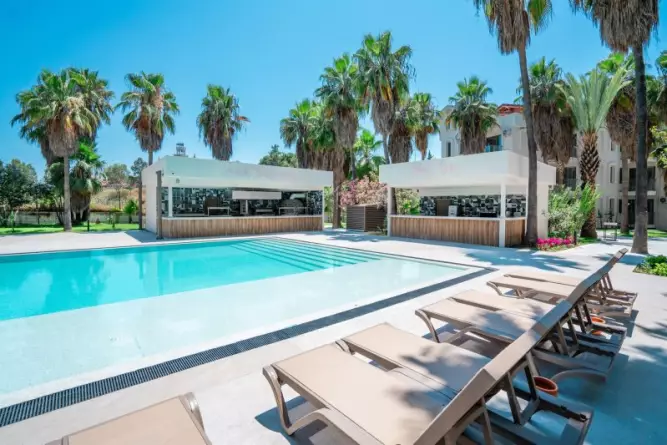 Orfeus Armin Hotel Side