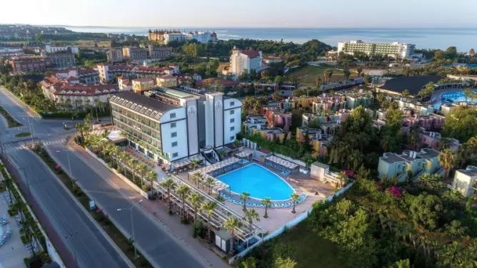 Orfeus Queen Hotel Side
