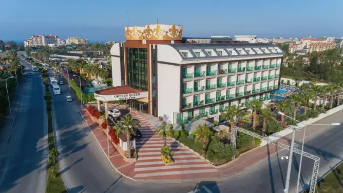 Orfeus Queen Hotel Side