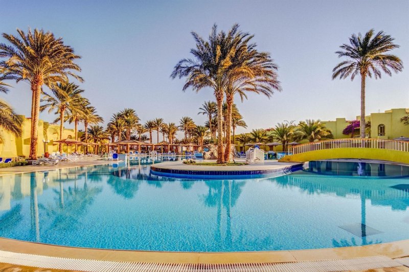 Hurghada utazás Palm Beach Resort