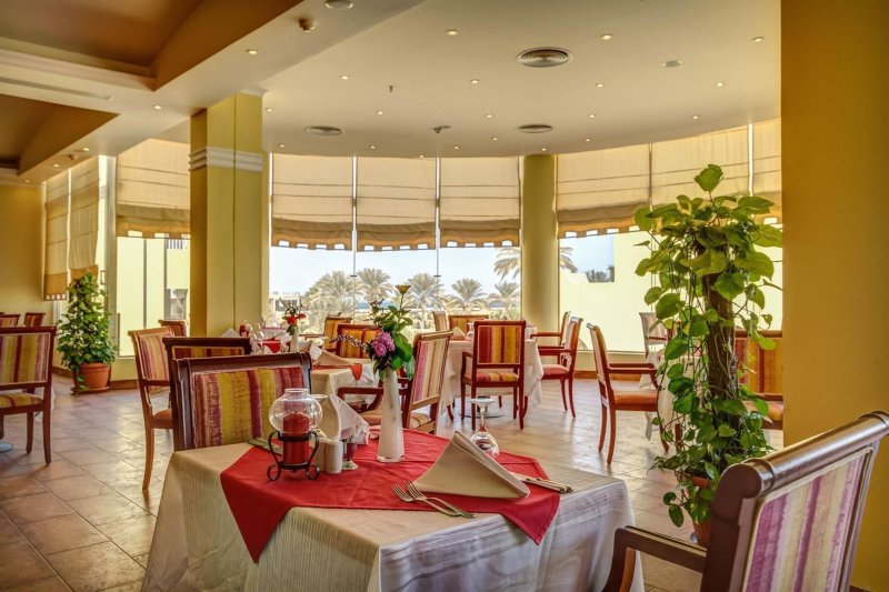 Hurghada utazás Palm Beach Resort